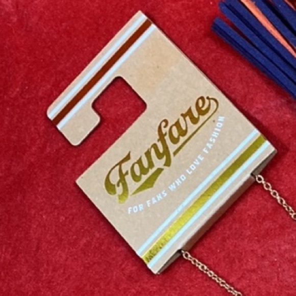 Fanfare Fashion Hammered Ring & Orange & Blue Suede Tassel Necklace - Picture 8 of 12